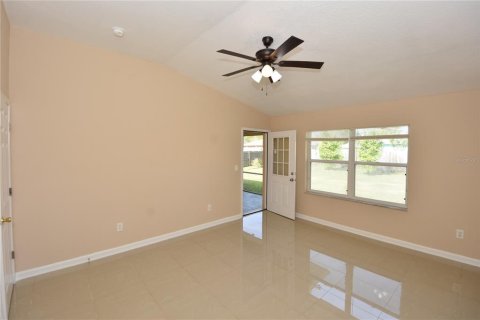 House in Palm Coast, Florida 3 bedrooms, 137.4 sq.m. № 1062128 - photo 22