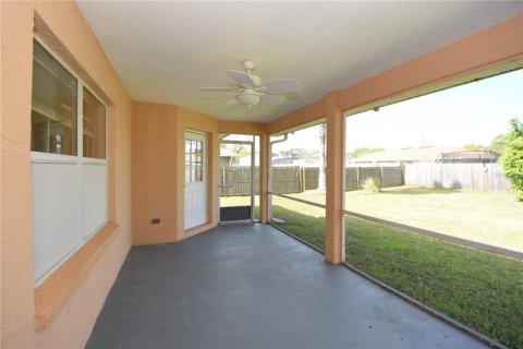 House in Palm Coast, Florida 3 bedrooms, 137.4 sq.m. № 1062128 - photo 24