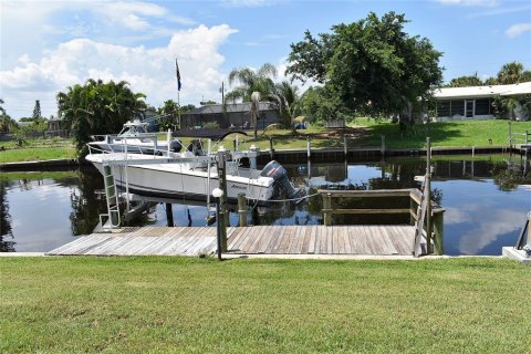 Villa ou maison à vendre à Punta Gorda, Floride: 3 chambres, 180.32 m2 № 1254859 - photo 29