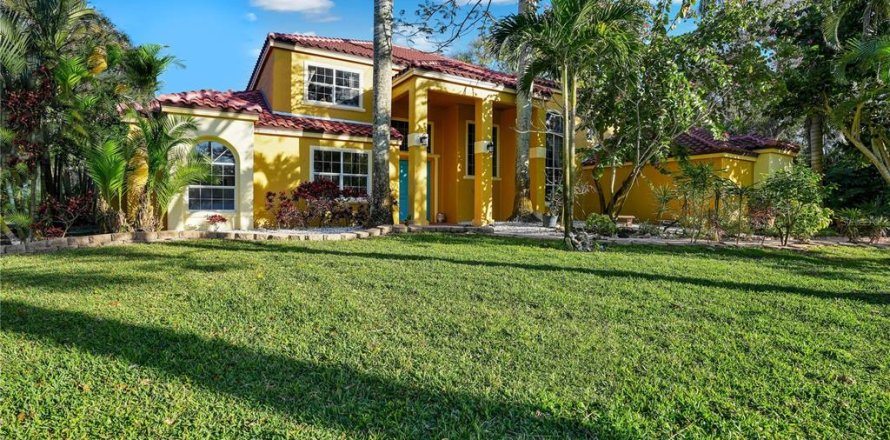 Villa ou maison à Merrit Island, Floride 4 chambres, 346.15 m2 № 1027953