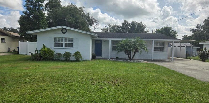 House in Fort Meade, Florida 3 bedrooms, 154.68 sq.m. № 1380798