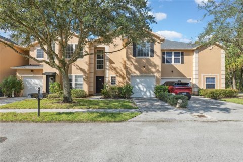 Touwnhouse à vendre à Tampa, Floride: 3 chambres, 156.54 m2 № 1393091 - photo 2