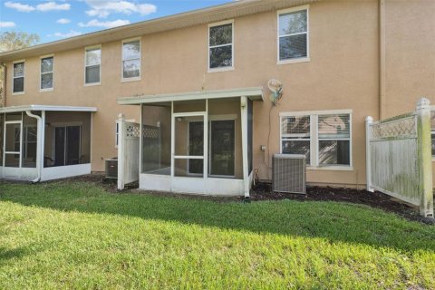 Townhouse in Tampa, Florida 3 bedrooms, 156.54 sq.m. № 1393091 - photo 27