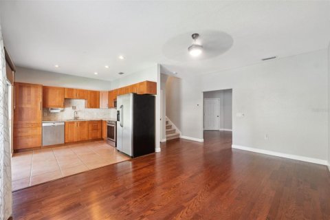 Townhouse in Tampa, Florida 3 bedrooms, 156.54 sq.m. № 1393091 - photo 9