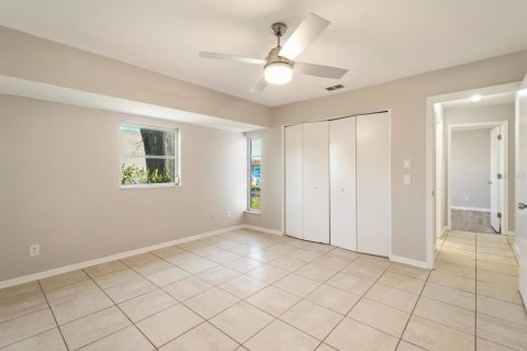 Купить виллу или дом в Порт-Шарлотт, Флорида 10 комнат, 169.83м2, № 1071567 - фото 17
