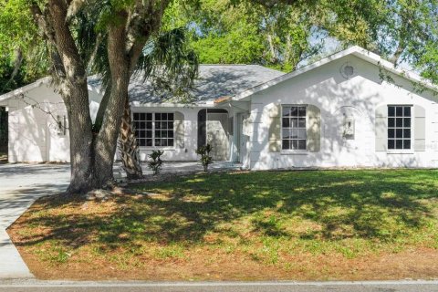 Купить виллу или дом в Порт-Шарлотт, Флорида 10 комнат, 169.83м2, № 1071567 - фото 24