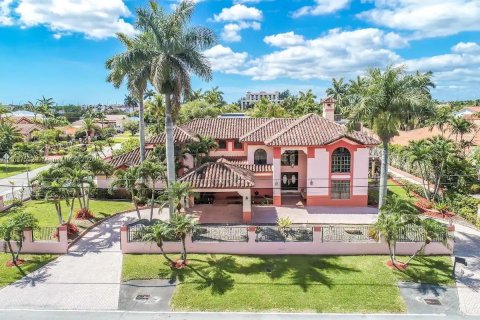 Villa ou maison à louer à Miami, Floride: 5 chambres, 422.89 m2 № 1023736 - photo 22