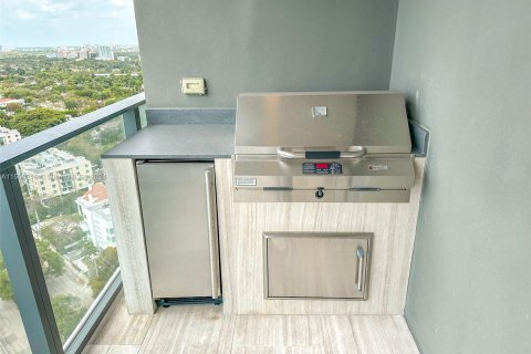 Condo in Miami, Florida, 2 bedrooms  № 1081224 - photo 24