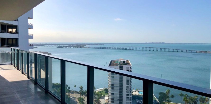 Condo in Miami, Florida, 2 bedrooms  № 1081224