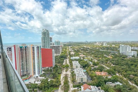 Condo in Miami, Florida, 2 bedrooms  № 1081224 - photo 25