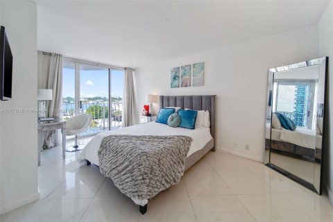 Condominio en alquiler en North Bay Village, Florida, 2 dormitorios, 95.69 m2 № 1396841 - foto 9