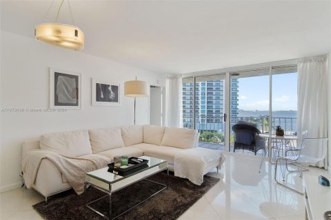 Condominio en alquiler en North Bay Village, Florida, 2 dormitorios, 95.69 m2 № 1396841 - foto 1