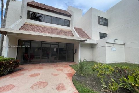 Condominio en venta en Weston, Florida, 1 dormitorio, 78.5 m2 № 1396888 - foto 11