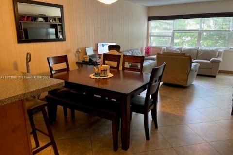 Condominio en venta en Weston, Florida, 1 dormitorio, 78.5 m2 № 1396888 - foto 22