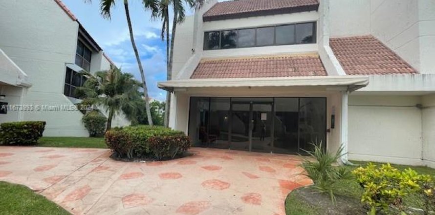 Condominio en Weston, Florida, 1 dormitorio  № 1396888