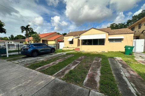 Commercial property in Miami, Florida 193.33 sq.m. № 1396840 - photo 9