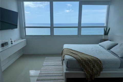 Condominio en venta en Miami Beach, Florida, 39.95 m2 № 1396832 - foto 1