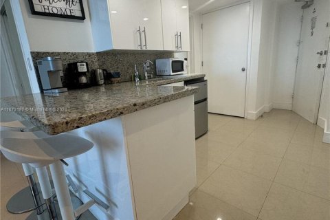 Condominio en venta en Miami Beach, Florida, 39.95 m2 № 1396832 - foto 8