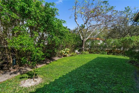 Villa ou maison à vendre à Cutler Bay, Floride: 4 chambres, 252.97 m2 № 1017898 - photo 28
