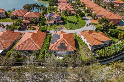 Villa ou maison à vendre à Cutler Bay, Floride: 4 chambres, 252.97 m2 № 1017898 - photo 29