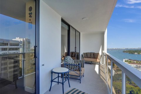 Condo in Miami Beach, Florida, 2 bedrooms  № 1305163 - photo 28