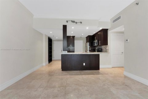 Condo in Key Biscayne, Florida, 1 bedroom  № 1305371 - photo 23