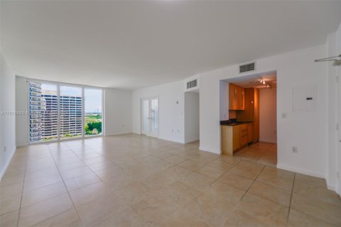 Condominio en venta en Bal Harbour, Florida, 2 dormitorios, 98.1 m2 № 1240685 - foto 3