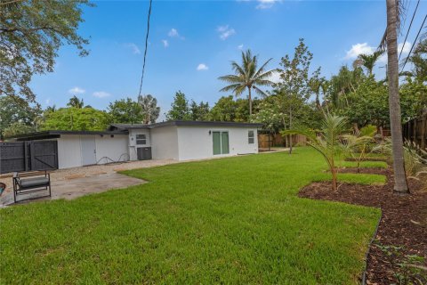 House in Wilton Manors, Florida 3 bedrooms, 150.87 sq.m. № 1162035 - photo 13