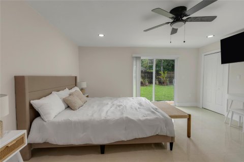 House in Wilton Manors, Florida 3 bedrooms, 150.87 sq.m. № 1162035 - photo 28