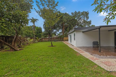 House in Wilton Manors, Florida 3 bedrooms, 150.87 sq.m. № 1162035 - photo 9