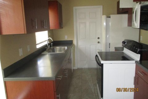 House in Leesburg, Florida 3 bedrooms, 101.45 sq.m. № 1343534 - photo 5