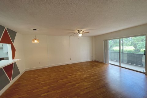 Copropriété à vendre à Lauderhill, Floride: 1 chambre, 72.74 m2 № 1075644 - photo 1