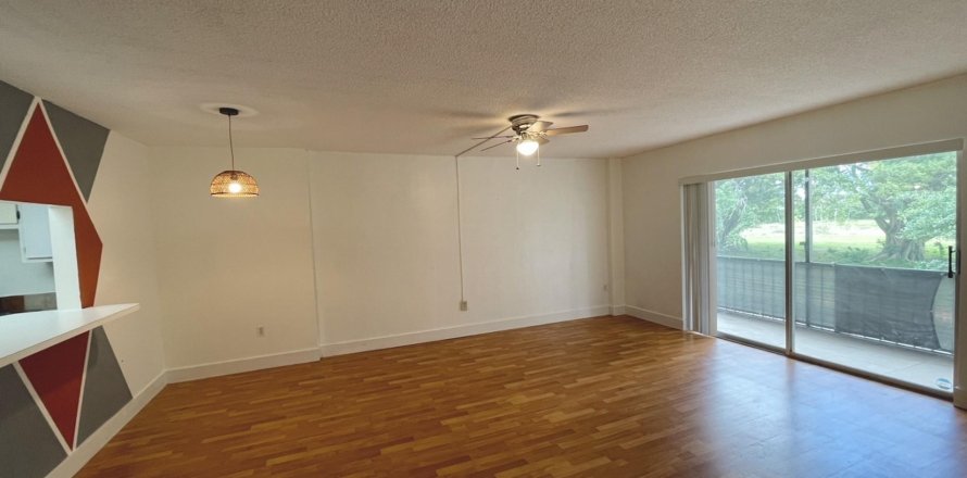 Condo in Lauderhill, Florida, 1 bedroom  № 1075644