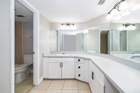 Copropriété à vendre à Orlando, Floride: 2 chambres, 90.67 m2 № 1341750 - photo 15