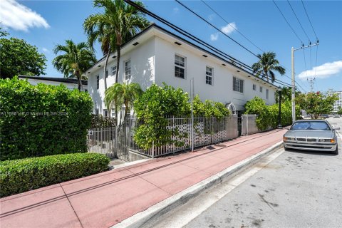 Copropriété à vendre à Miami Beach, Floride: 2 chambres, 118.73 m2 № 1217129 - photo 28