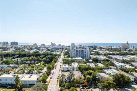 Copropriété à vendre à Miami Beach, Floride: 2 chambres, 118.73 m2 № 1217129 - photo 25