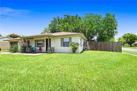 House in Cocoa, Florida 3 bedrooms № 1240648 - photo 23