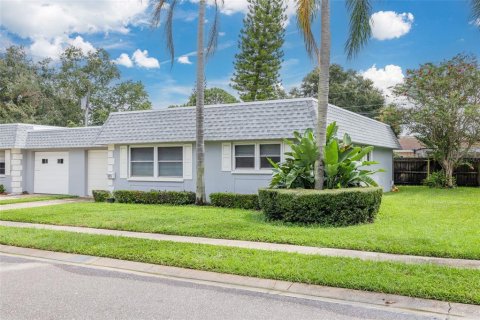 Villa ou maison à vendre à Largo, Floride: 2 chambres, 122.72 m2 № 1353234 - photo 3