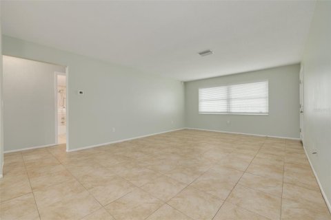 Villa ou maison à vendre à Largo, Floride: 2 chambres, 122.72 m2 № 1353234 - photo 6