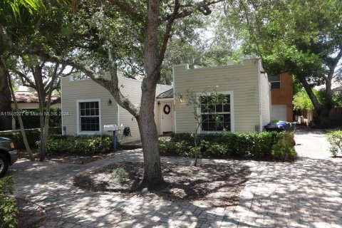 House in Fort Lauderdale, Florida 1 bedroom, 383.5 sq.m. № 1386028 - photo 1