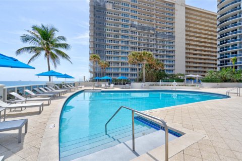 Condo in Fort Lauderdale, Florida, 3 bedrooms  № 1040736 - photo 11