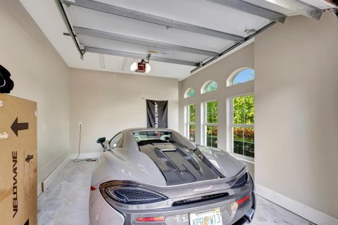Casa en venta en North Palm Beach, Florida, 4 dormitorios, 339.74 m2 № 1040739 - foto 1