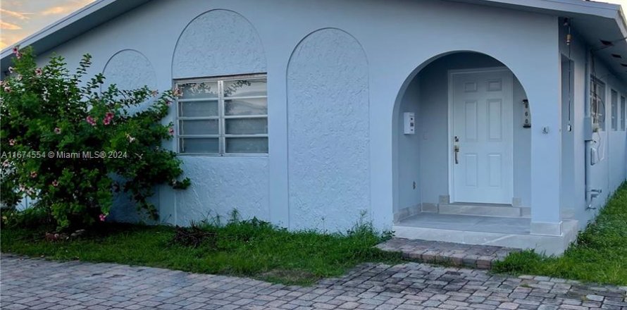 Casa en Hialeah, Florida 3 dormitorios, 134.71 m2 № 1397695