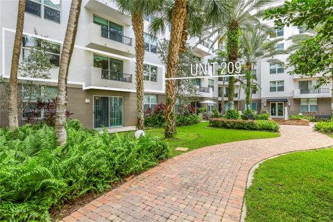 Condo in Fort Lauderdale, Florida, 2 bedrooms  № 1360271 - photo 3