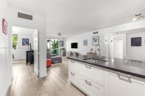 Copropriété à vendre à Fort Lauderdale, Floride: 2 chambres, 111.11 m2 № 1360271 - photo 10