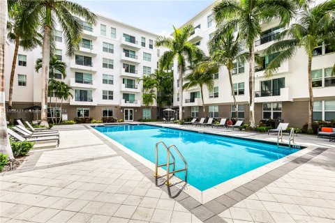 Copropriété à vendre à Fort Lauderdale, Floride: 2 chambres, 111.11 m2 № 1360271 - photo 1