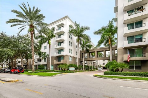 Condo in Fort Lauderdale, Florida, 2 bedrooms  № 1360271 - photo 2