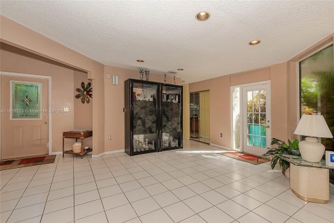 Villa ou maison à vendre à Miami, Floride: 4 chambres, 249.81 m2 № 1360274 - photo 15