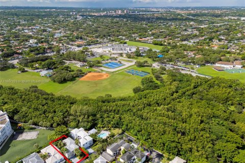 Villa ou maison à vendre à Miami, Floride: 4 chambres, 249.81 m2 № 1360274 - photo 6