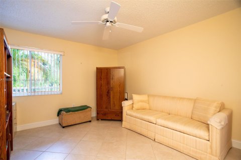 Copropriété à vendre à Sunrise, Floride: 2 chambres, 130.06 m2 № 1360243 - photo 25